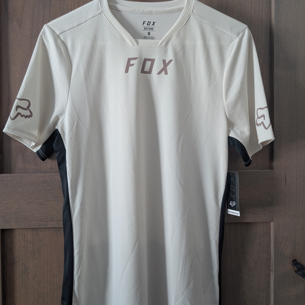 SOLD* NWT Fox Women's Defend Mtb Jersey